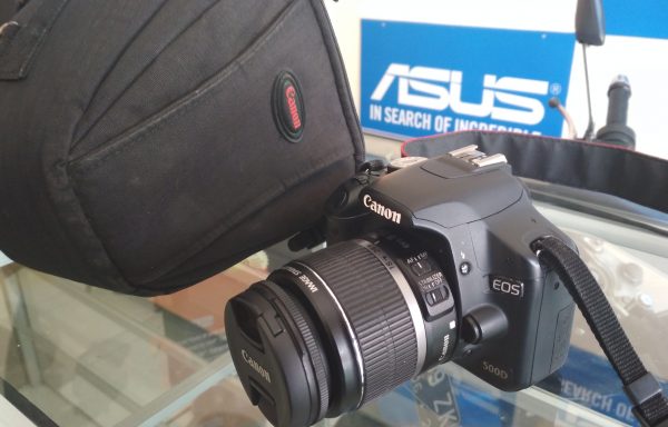 Kamera DSLR Canon 500D Lensa 18-55mm IS Bonus Tas (LAKU)